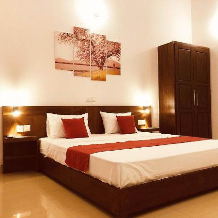 Grand Villa Negombo Exterior photo